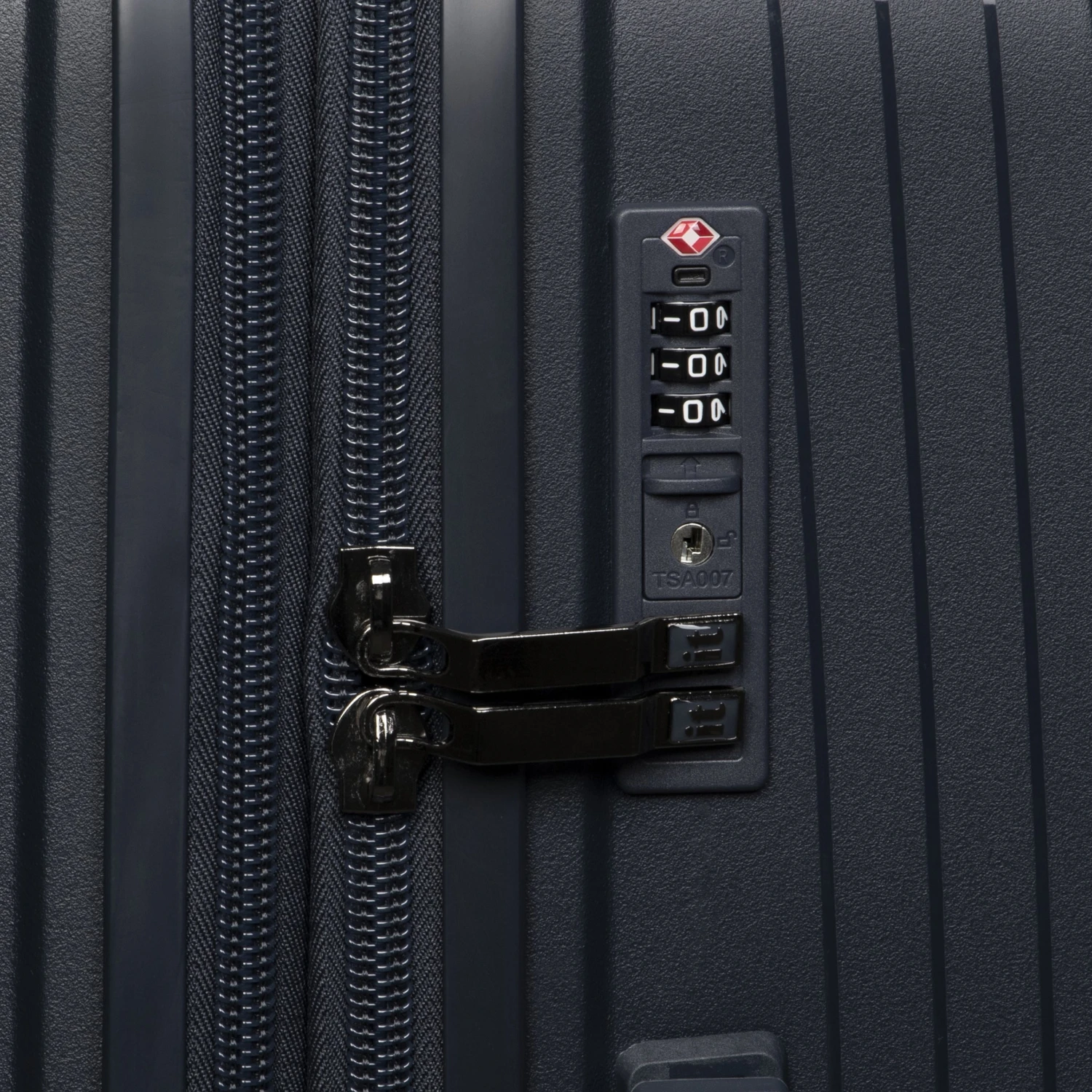 IT Luggage Spontaneous - 3pc Set (Blueberry) 10 IT Luggage Spontaneous - 3pc Set (Blueberry) - Image 10