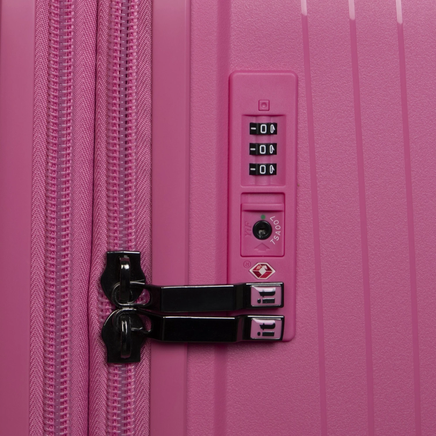 IT Luggage Spontaneous - Medium Plus (Azalea Pink) 6 IT Luggage Spontaneous - Medium Plus (Azalea Pink) - Image 6