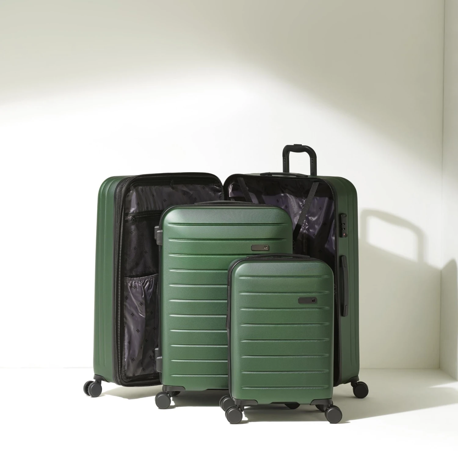 Travel Storage 1 Travel Storage -Travel Storage 3 3e7be97c afc2 4027 9682 c182dbde9ce3