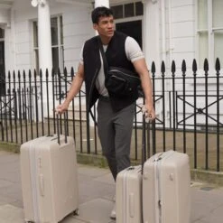 IT Luggage Spontaneous - Medium Plus (Feather Grey) 24 IT Luggage Spontaneous - Medium Plus (Feather Grey) -Travel Storage 6 09d2dd32 fee4 4380 a178 9e837c54bb0e