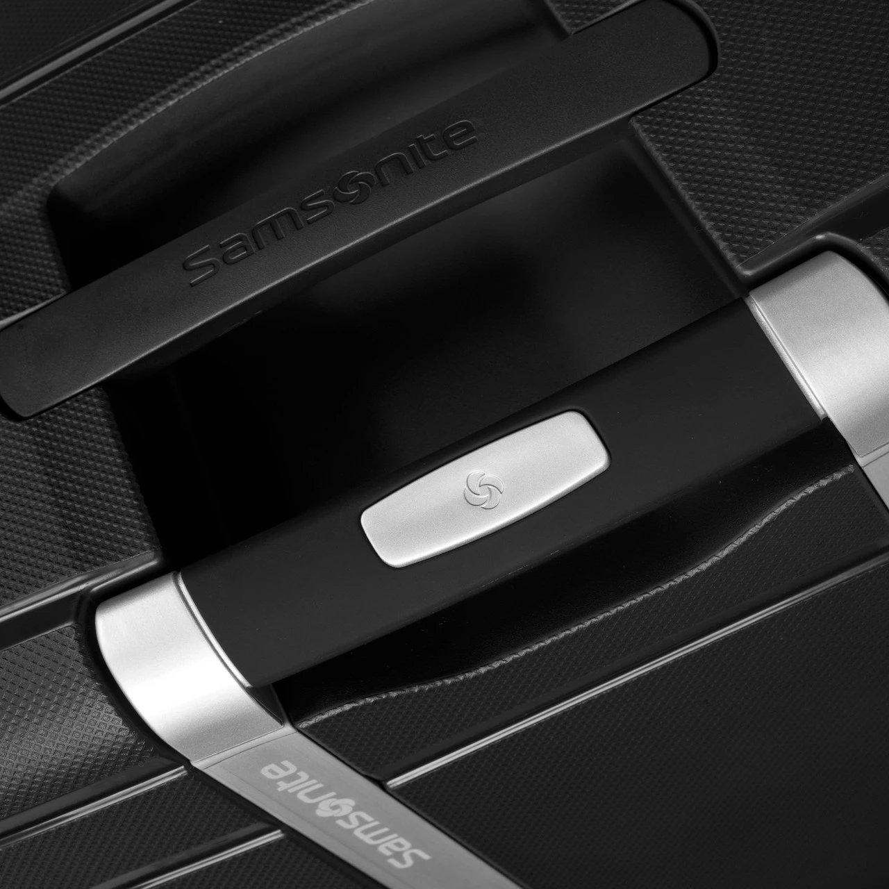 Samsonite S'Cure DLX 4 Wheel Extra-Large Suitcase - 81cm 12 Samsonite S'Cure DLX 4 Wheel Extra-Large Suitcase - 81cm - Image 12